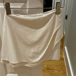 COPY - Great condition lululemon size 6 tennis skirt